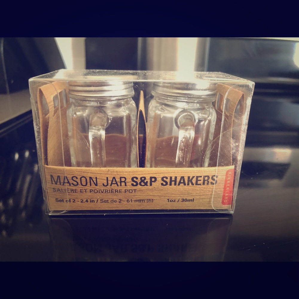NIB Mason Jar Salt & Pepper Shaker